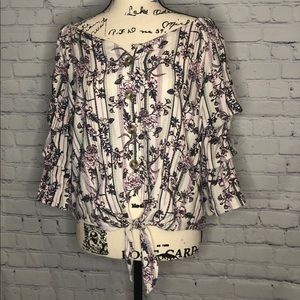 NWT Loose Fit Floral Button Up Knotted Top…